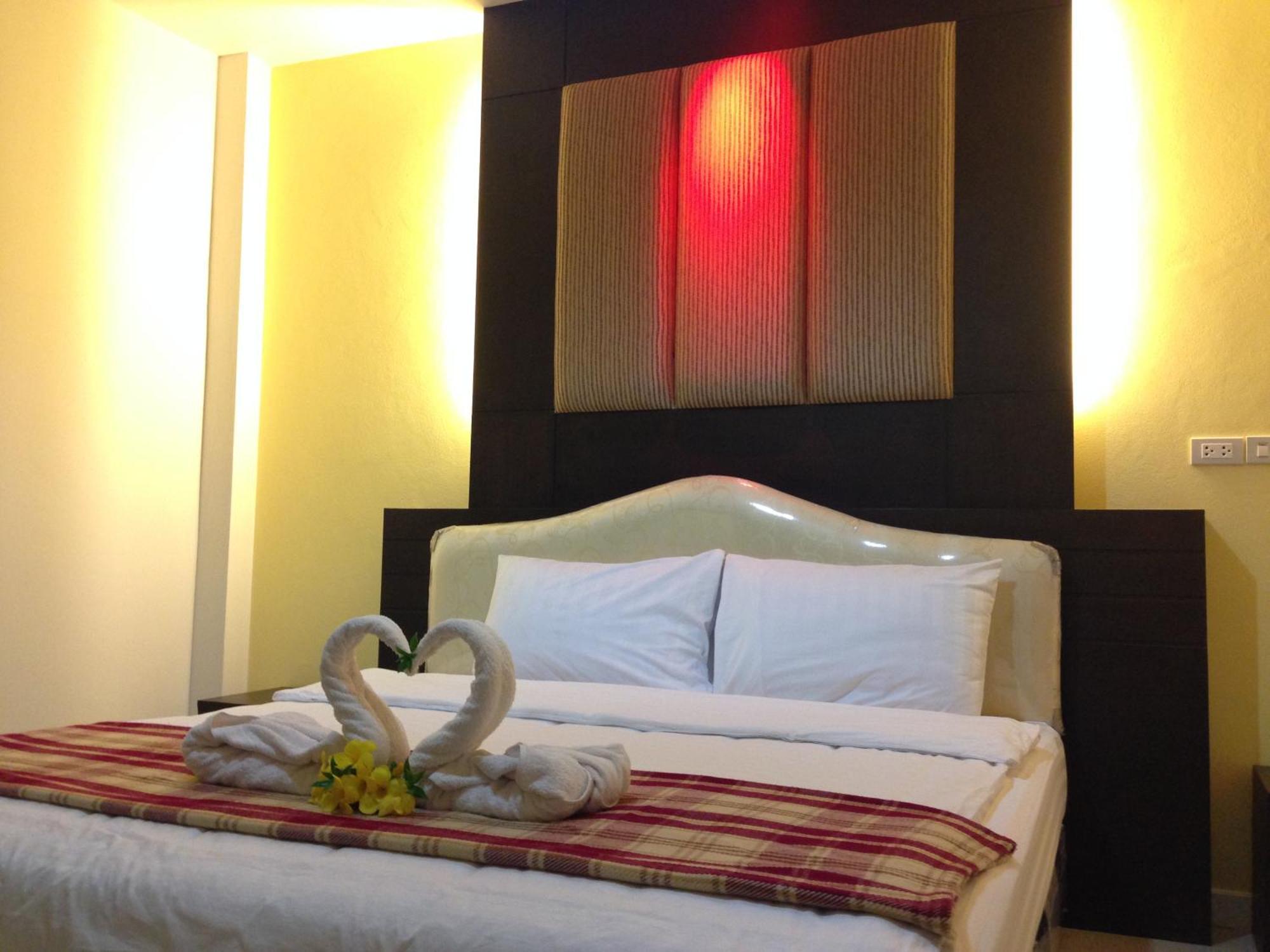 Saabpaiboon Grand Resort Ban Talat Quarto foto