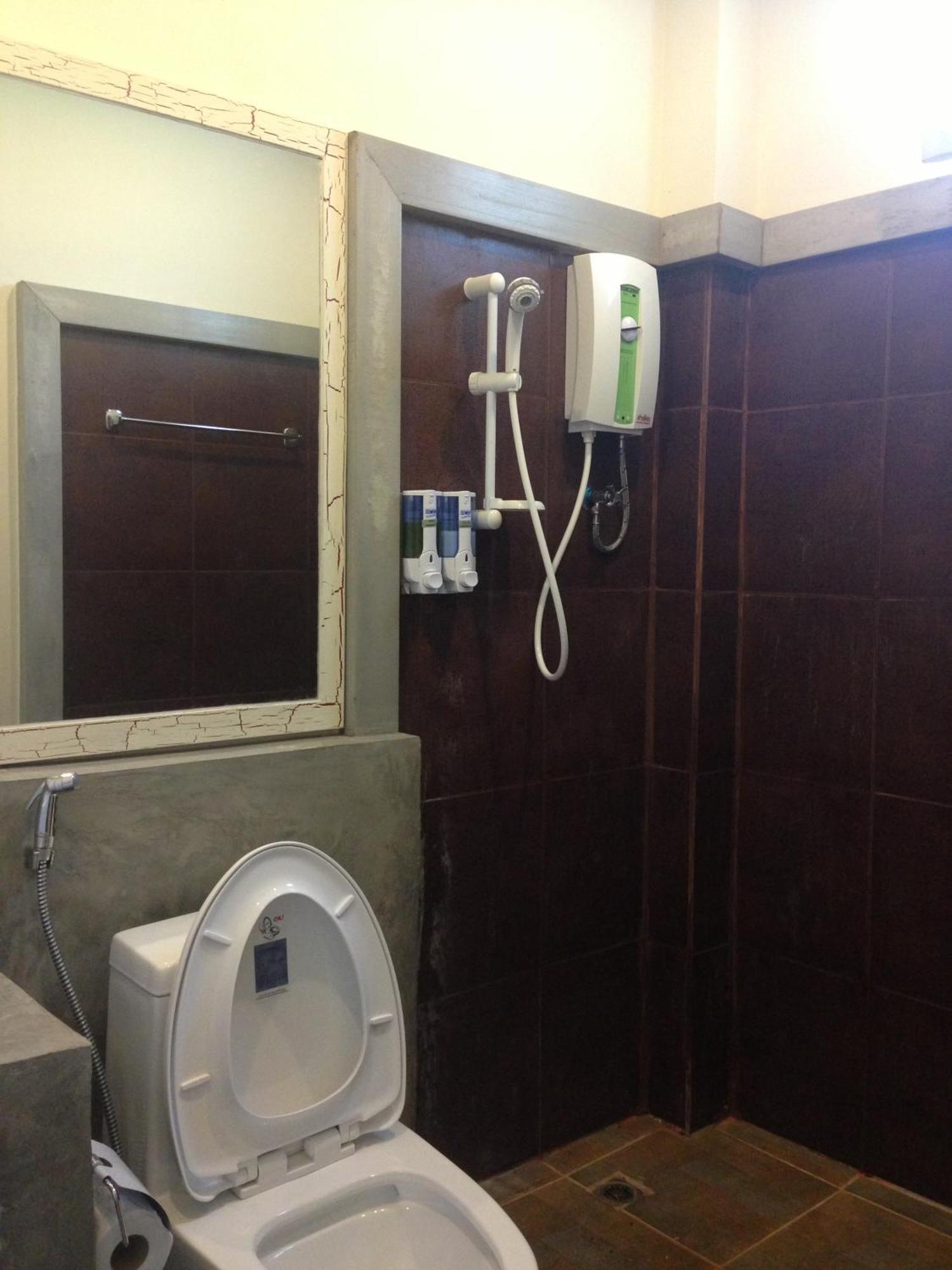 Saabpaiboon Grand Resort Ban Talat Quarto foto