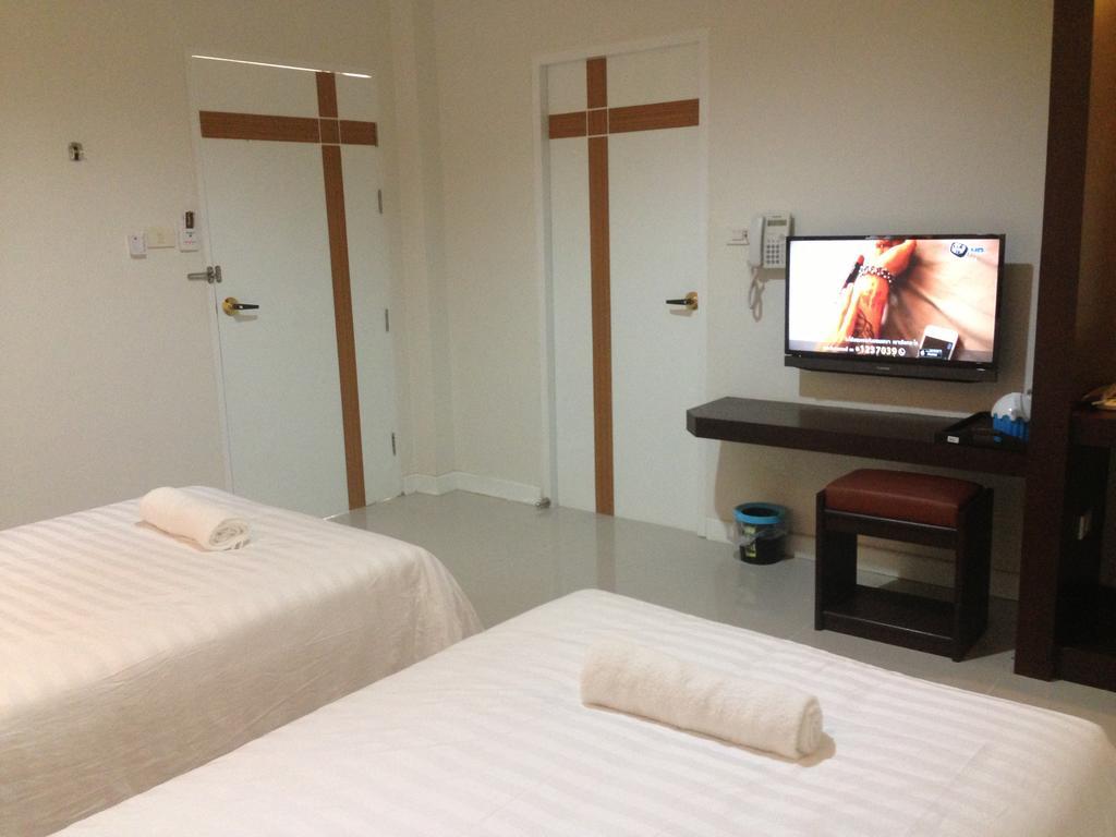 Saabpaiboon Grand Resort Ban Talat Quarto foto